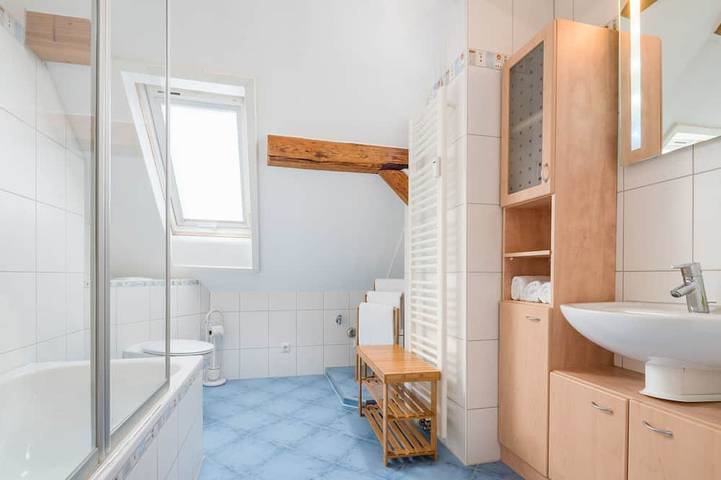 Ferienwohnung für 6 Personen, mit Balkon in Zirndorf - 4