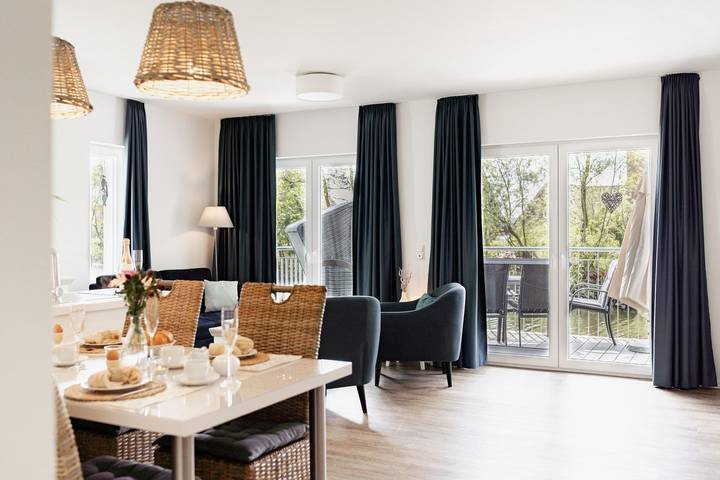 Ferienwohnung für 4 Personen, mit Sauna und Balkon sowie Seeblick in Schillig - 2