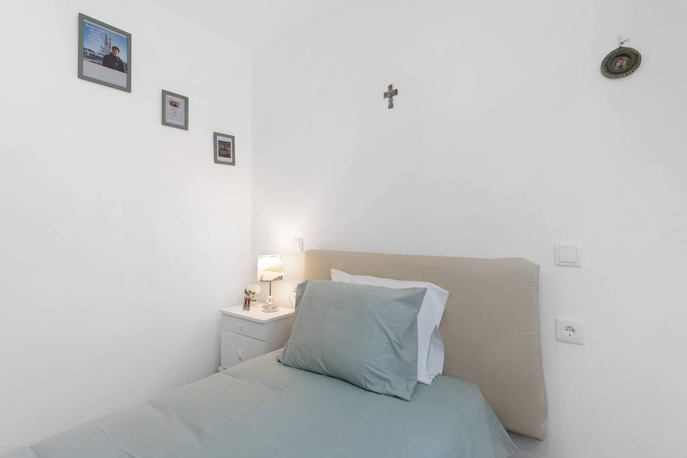 Quarto 'Santo Carlo Acutis' com terraço partilhado, jardim partilhado e acesso Wi-Fi in Fátima, Distrito de Santarém