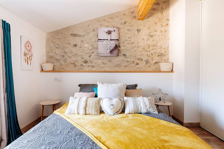 Location de vacances pour 10 personnes, avec jacuzzi, animaux acceptés à Roche-Saint-Secret-Béconne - 3