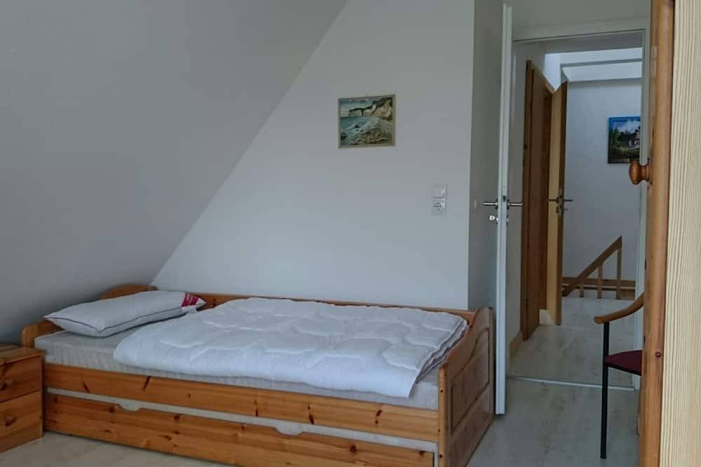 Gemütliches Ferienhaus auch für die Großfamilie geeignet, in Zirkow, Bergen auf Rügen und Umgebung