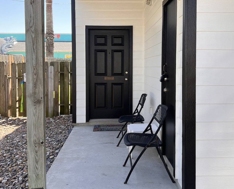 Ganze Wohnung, Affordable Efficiency (717E)--In-Town, Easy Beach Access, and Pet-Friendly! in Port Aransas, Mustang Island