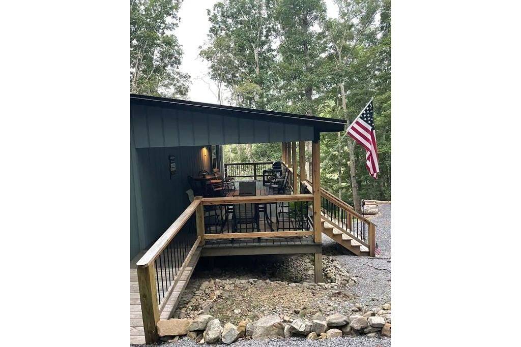 Peaceful 2 bedroom cottage in Lost River w/ stream in Seneca Rocks