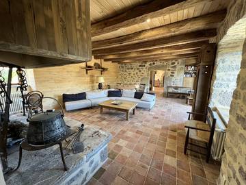 Gîte pour 14 personnes, avec terrasse dans Sévérac-d'Aveyron