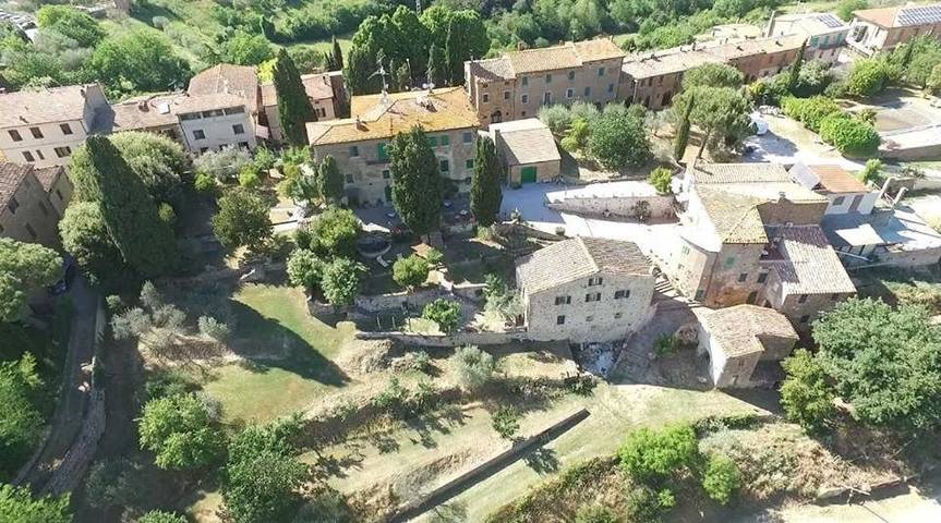 Location de vacances pour 2 personnes, avec vue et piscine ainsi que terrasse et jardin à San Giovanni d'Asso - 3