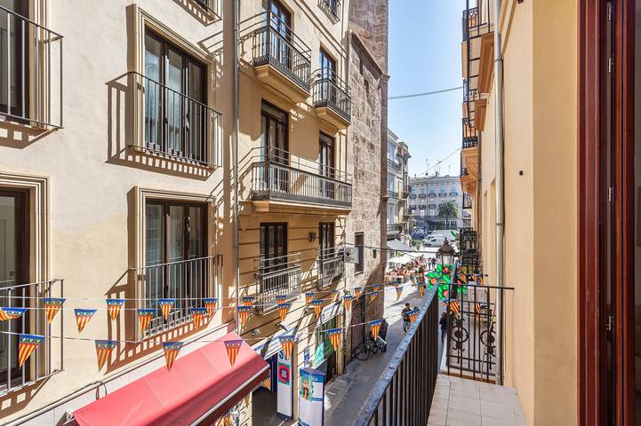 Apartamento entero, Guestready - Piso Luminoso Centro de Valencia in Valencia City Centre, Valencia