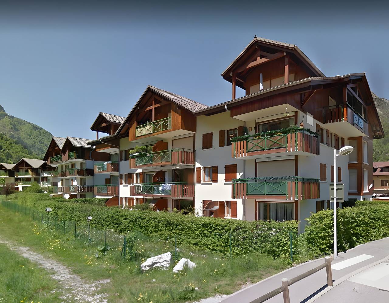 Ganze Wohnung, Geräumige Ferienwohnung für 6 Pers. – Am See, Ski-in/Ski-out, Balkon & Wlan in Thônes, Annecy und Umgebung