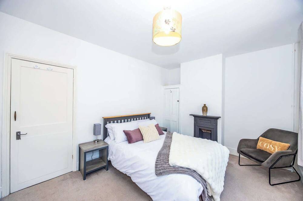 Spacious 3Br House Near Sixfields, Duston in Northampton, Northamptonshire