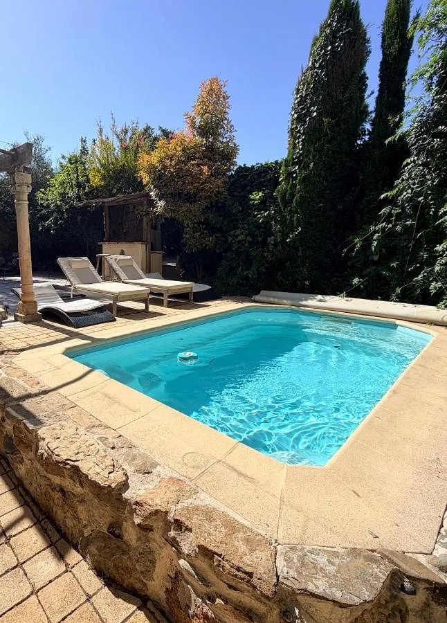 Chalet para 6 personas, con piscina y jardín - 1