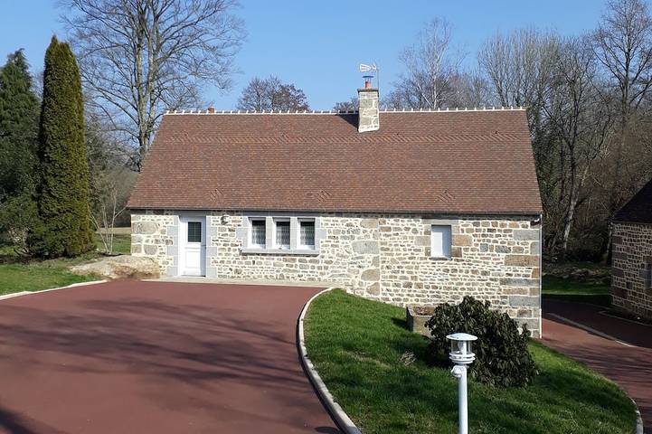 Gîte pour 4 personnes, avec terrasse et jardin à Sainte-Marguerite-de-Carrouges