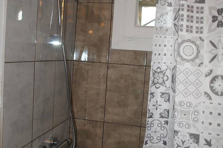 Location de vacances pour 6 personnes, avec balcon à Baix - 4