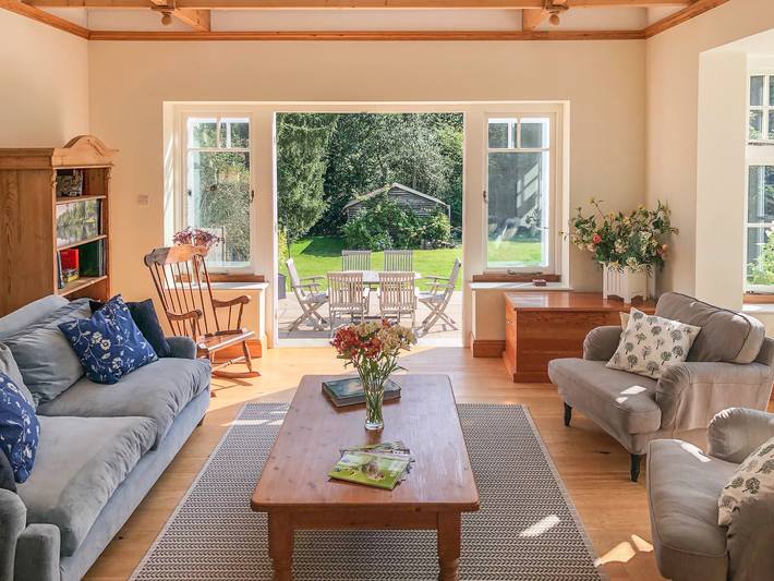 Woodhill Cottage in Shere, Guildford