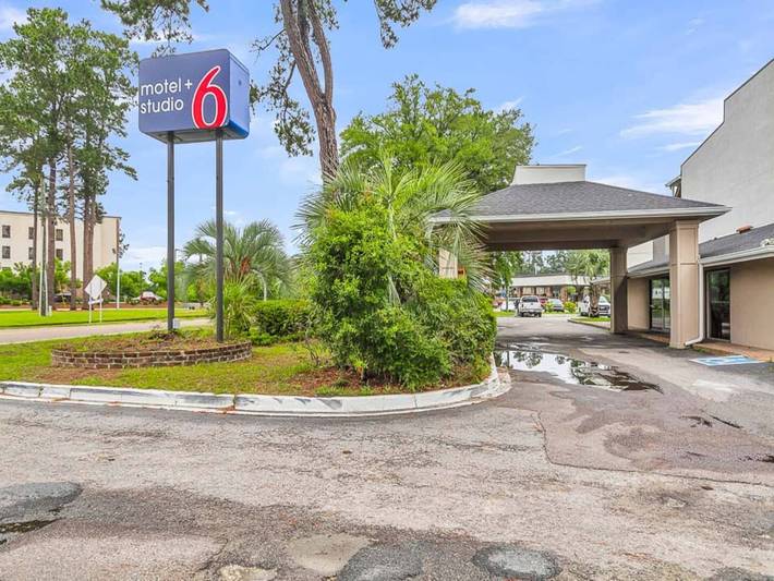 Entire apartment, 2 Queen Beds|Nsmk,Kitchen in Summerville, Berkeley County