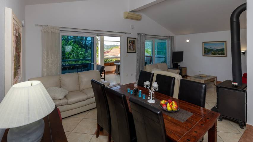 Villa Tina Desne by Villas Guide in Dubrovnik-Neretva
