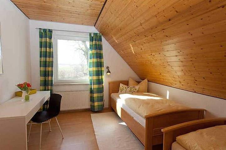 Ganze Wohnung, Fewo 5 rechts - Rügen-Fewo in Samtens, Rügen