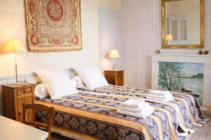 Location de vacances pour 16 personnes, avec jardin à Bréhémont - 2