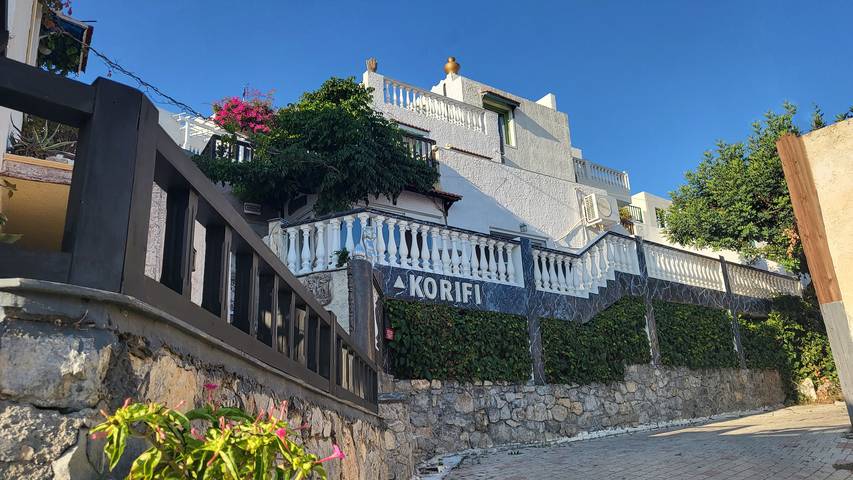 Vakantiewoning voor 5 personen, with uitzicht and uitzicht op zee as well as tuin, met huisdier in Koutouloufari