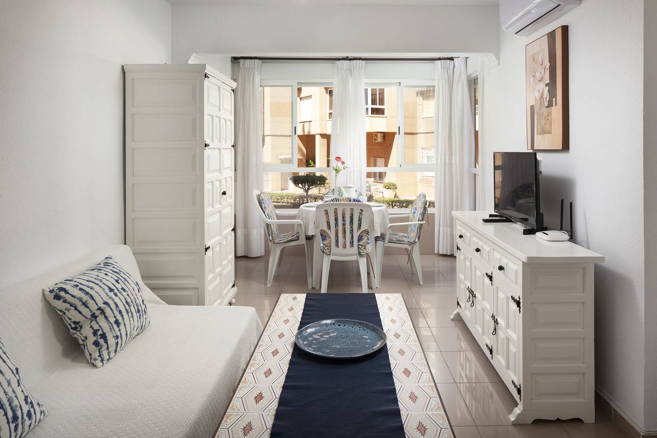 Estudio entero, Estudio 'Estudio Bloque 90' con vistas al mar, Wi-Fi y aire acondicionado in Torrox Costa, Torrox