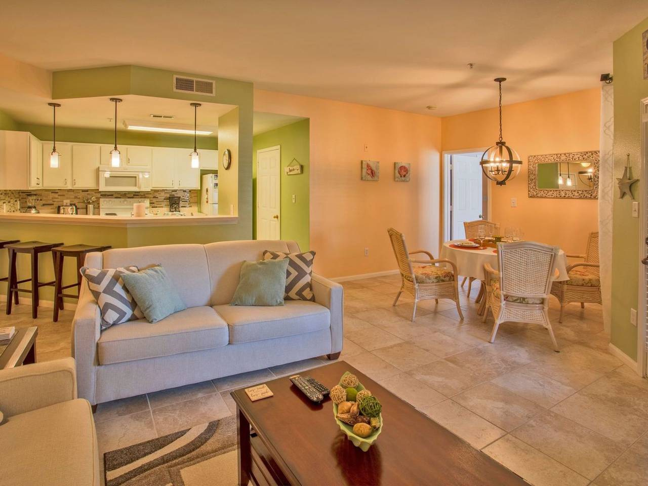 Entire apartment, Neu renoviert in geschlossener Wohnanlage, erschwinglich - nur wenige Minuten v in Clearwater, Pinellas County