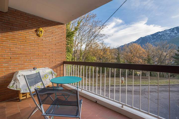 Estudio entero, Apartamento 'F1 Massif Du Canigou' con balcón y vistas a la montaña in Vernet-les-Bains, Parque Natural Regional de los Pirineos Catalanes
