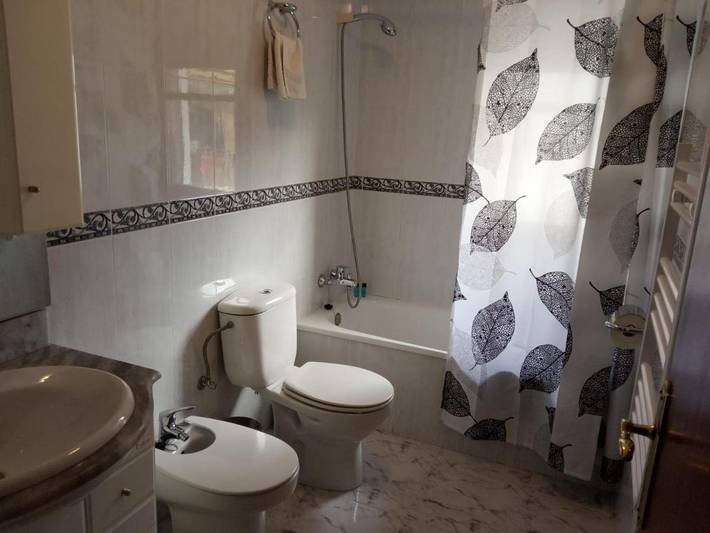 Apartamento de vacaciones para 7 personas, con jardín y vistas en Provincia de Huesca - 2