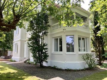 Gîte pour 14 personnes, avec piscine ainsi que terrasse et jardin, animaux acceptés à Pontenx-les-Forges