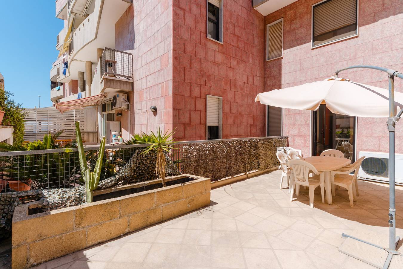 Appartement entier, Appartement 'Grazioso' avec balcon et climatisation in Gallipoli, Golfe de Tarente
