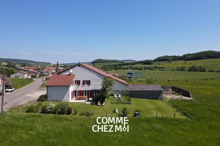 Maison de vacances pour 10 personnes, avec Terrasse et Jardin ainsi que Sauna et Vue