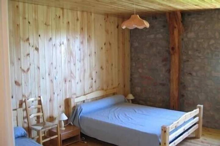 Gîte pour 8 personnes, avec jardin à Saint-Alban-sur-Limagnole - 2