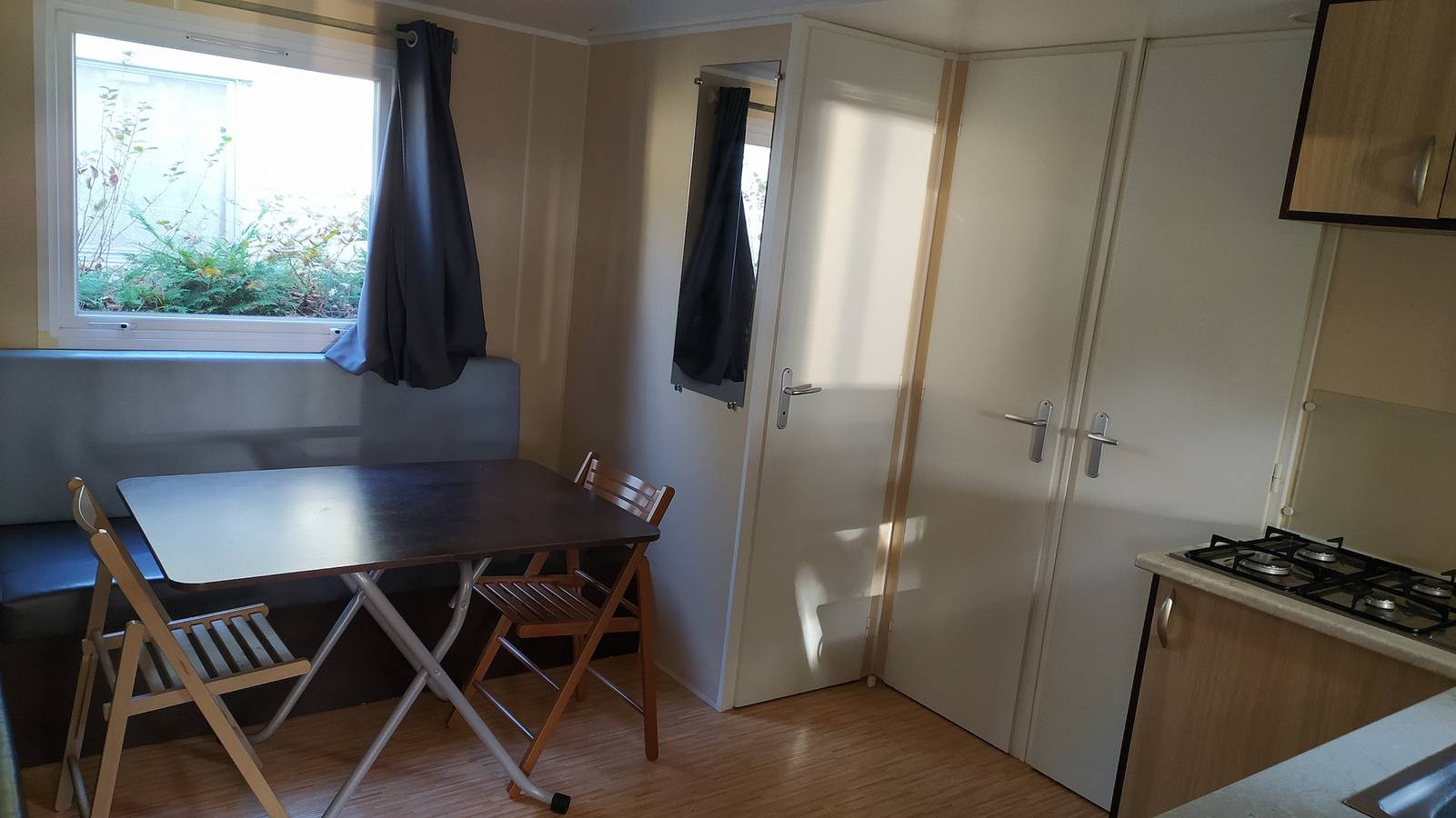 Bungalow Confortable en Campagne à Argences-en-Aubrac avec Piscine in Graissac, Argences en Aubrac