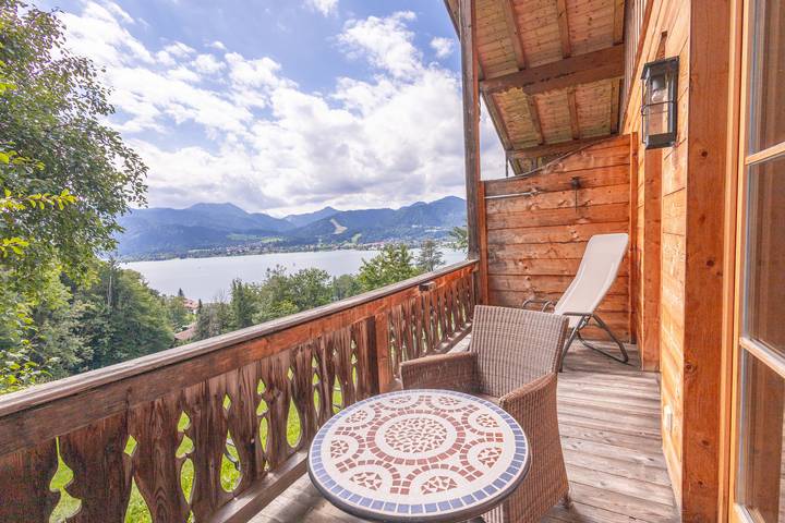 Holiday letting for 2 people, with balcony and lake view as well as view in Tegernsee