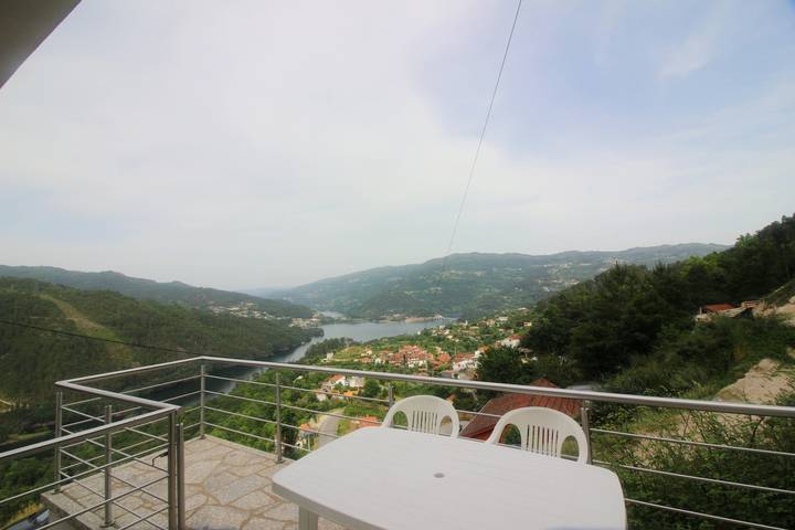 Villa para 6 pessoas, com varanda no Gerês