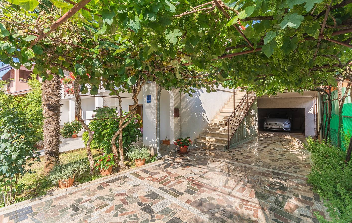 Ganze Wohnung, 2-Zimmer-Ferienwohnung mit Terrasse Porec -a in Poreč, Grad Poreč