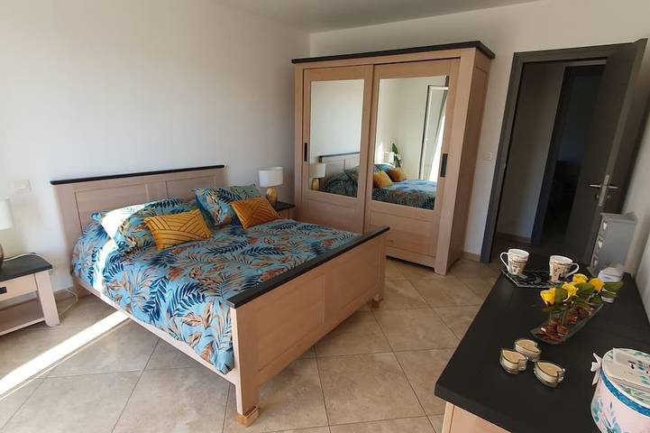 Location de vacances pour 6 personnes, avec jardin à Pietracorbara - 2