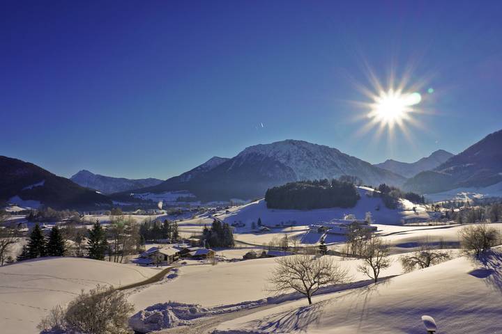 Ganze Ferienwohnung, Obersteinberg-Hof inkl. Chiemgaukarte - Ferienwohnung Puppenstübchen, 53qm, mit Balkon, Küche, Wlan in Ruhpolding, Bayerische Alpen
