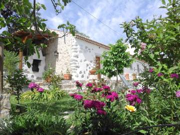 Maison de campagne pour 3 personnes, avec jardin et vue à Monchique