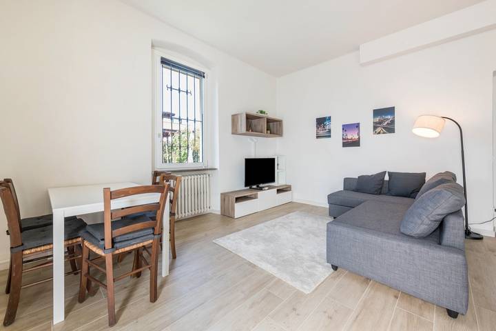Location de vacances pour 6 personnes, avec jardin et vue sur le lac à Moniga del Garda