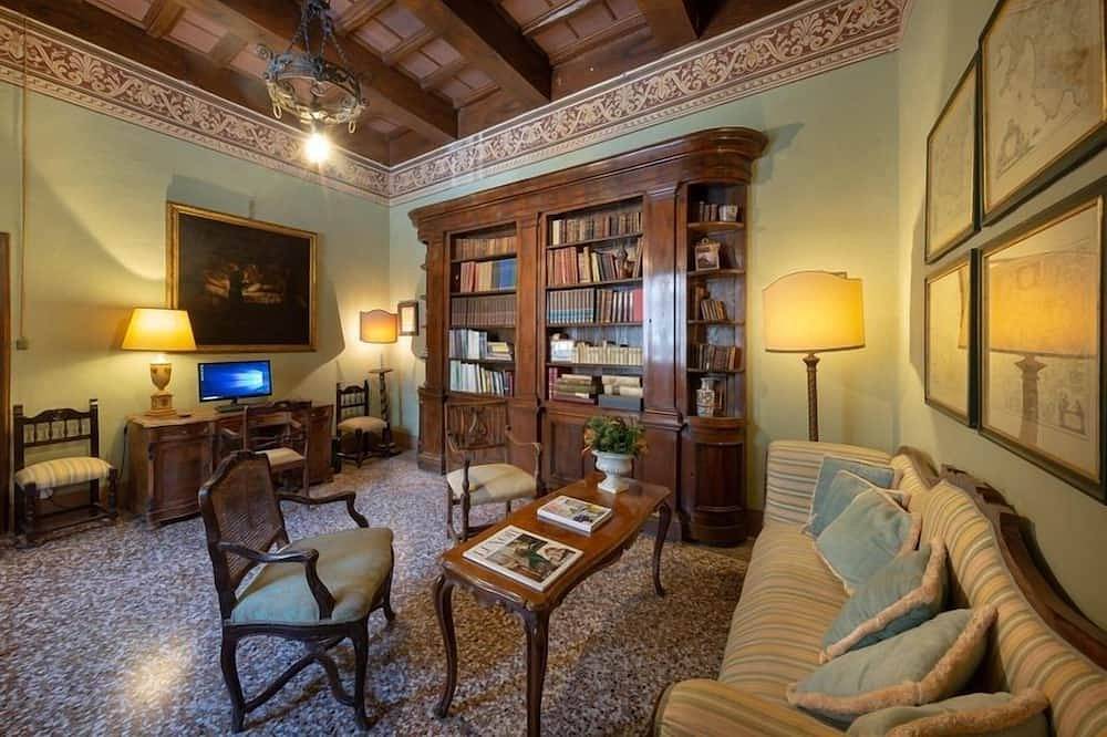 Luxury Castle  rental for 52 people in Tuscany near the coast in Campiglia Marittima, Etruscan Coast