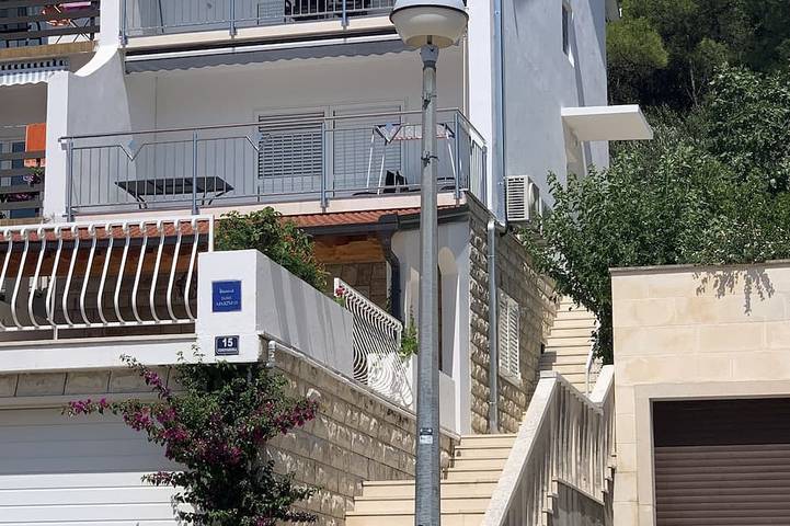 Smještaj za odmor za 12 osoba, s Balkon u Promajna