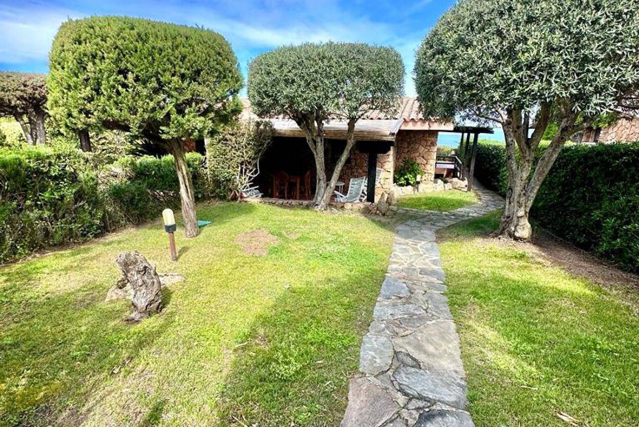 Ganze Wohnung, Ferienwohnung für 6 Personen mit Pool in Punta Molara, San Teodoro