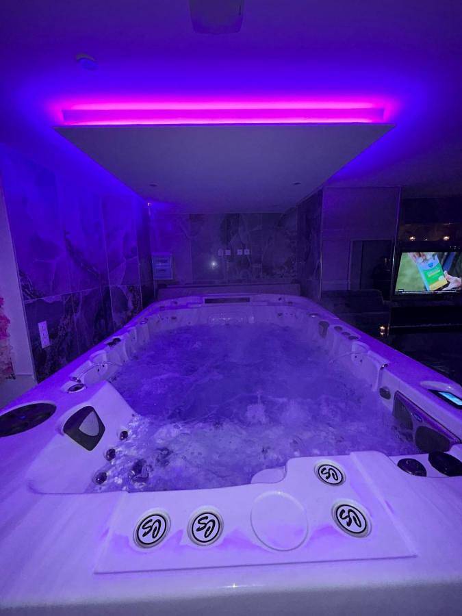 Gîte pour 4 personnes, avec piscine et jacuzzi à Limay (homonymie) - 2