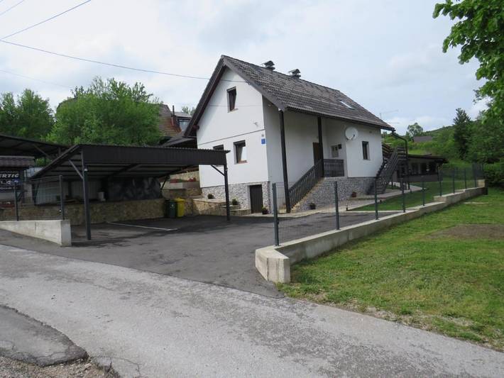 Gîte pour 5 personnes, avec vue sur le lac ainsi que jardin et vue dans Poljanak - 2