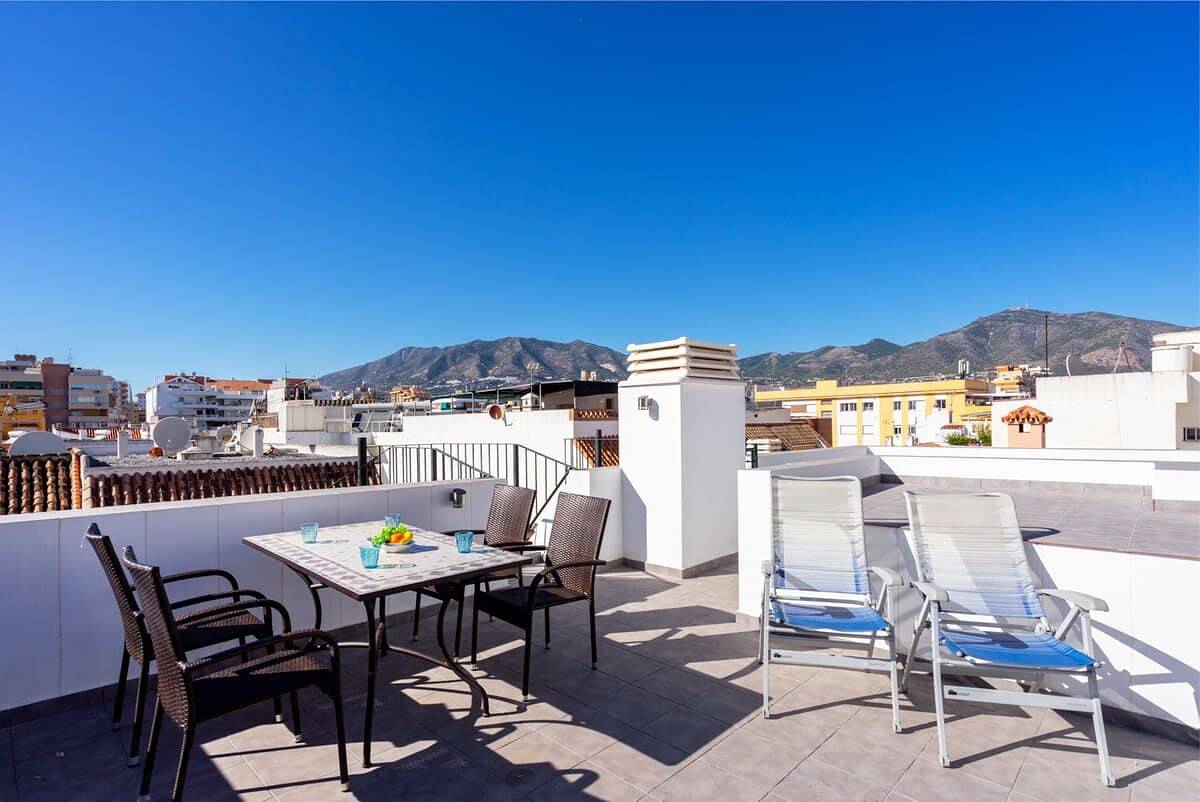 Entire apartment, Beachclose Penthouse by Costarentals in Fuengirola Centre, Fuengirola