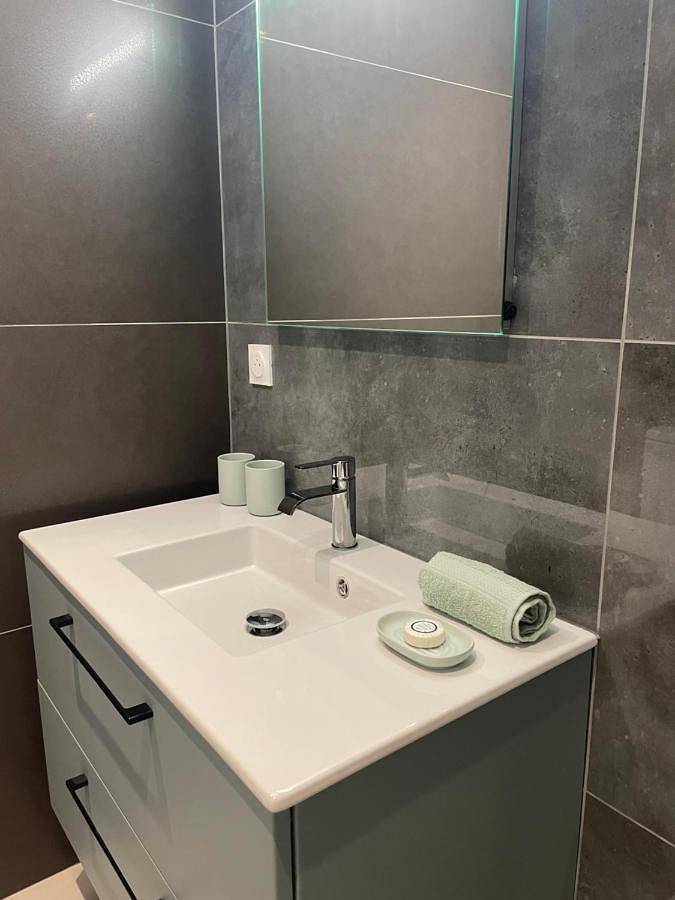 Gîte pour 4 personnes, avec piscine et jardin à Saint-Loubès - 4