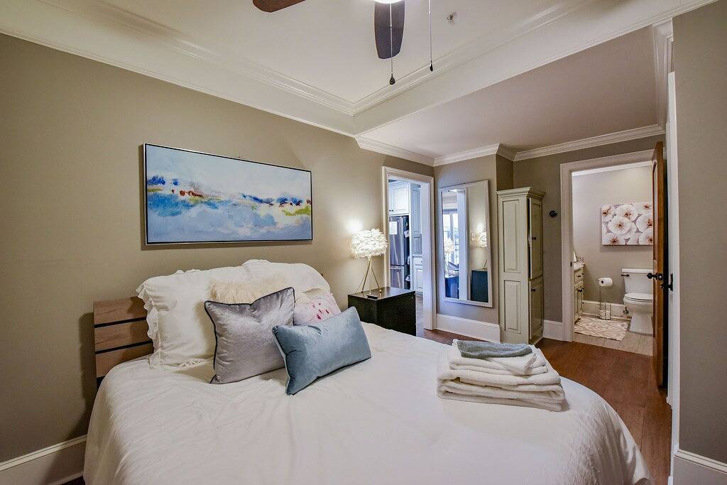 Ganze Wohnung, Big Al's Den -Walk to stadium, the strip, and Downtown Tuscaloosa! in Tuscaloosa, Tuscaloosa County