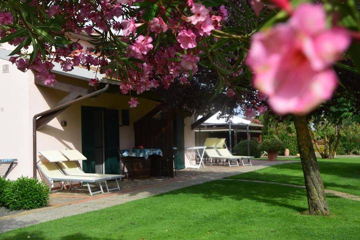 Agriturismo per 2 persone, con panorama e giardino a Grosseto