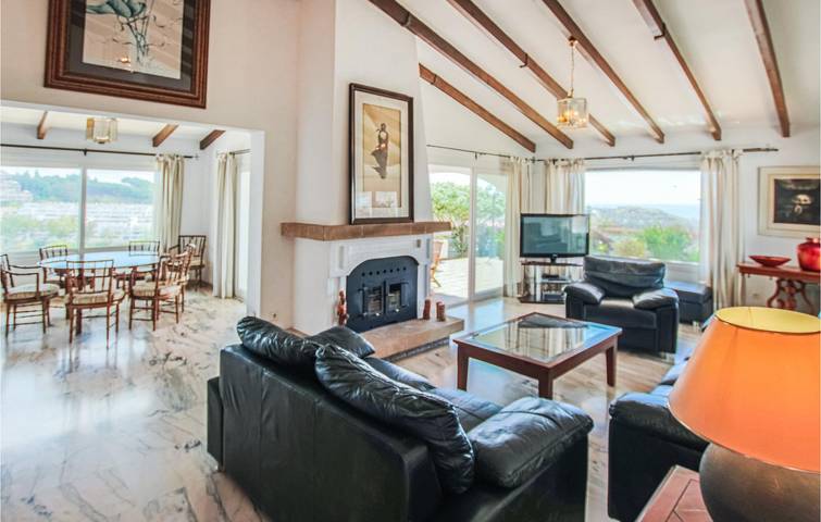 Location de vacances pour 7 personnes, avec terrasse et jardin à Benalmádena - 3