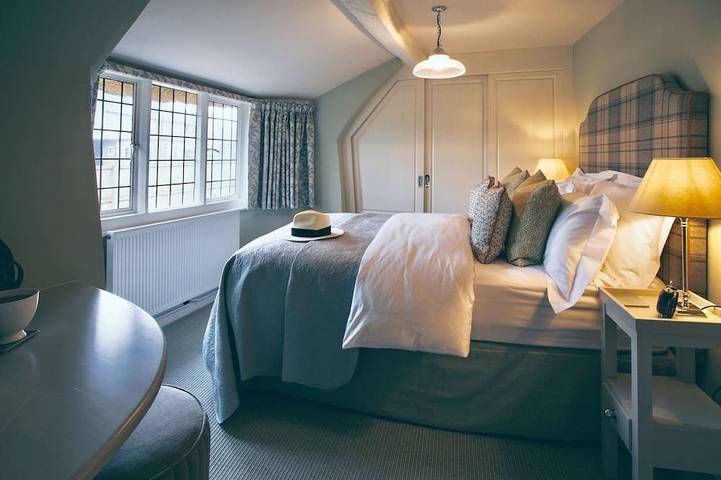 Neu verfügbar! Idyllisches Reetdachhaus im Herzen von Chipping Campden in Chipping Campden, Gloucestershire