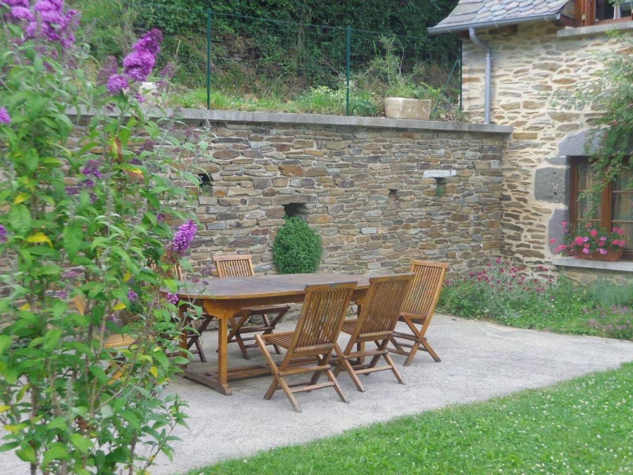 Double or Twin Room with Private Bathroom in Le Cayrol, Parc naturel régional de l'Aubrac
