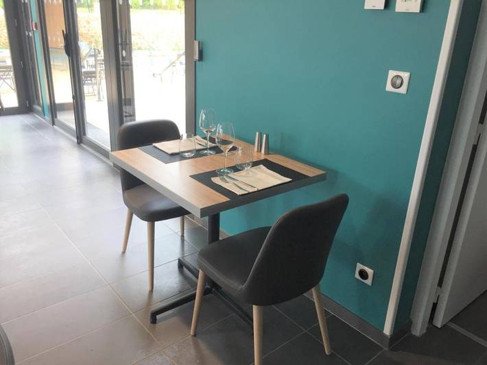 Hôtel pour 3 personnes, avec sauna et jardin ainsi que terrasse et jacuzzi à Saint-Félicien - 4